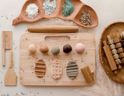 9 Piece Wooden Play dough kit